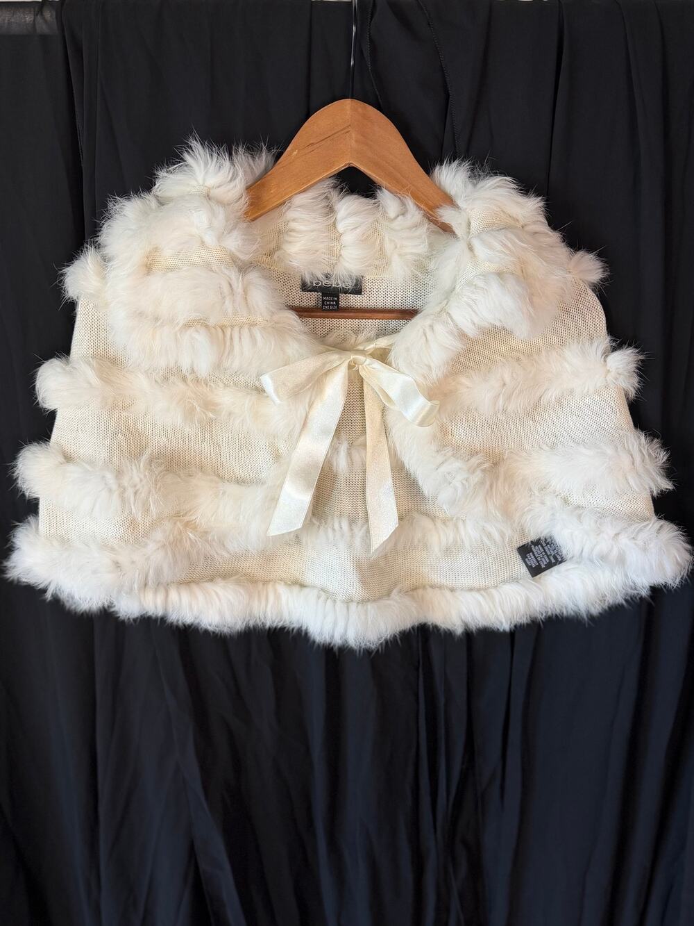 Vintage Bebe Silk Knit Real Rabbit Fur Trimmed Capelet Shawl Wrap Ivory OS